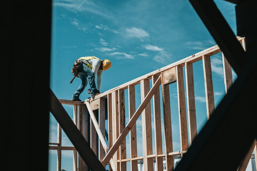 Unlicensed Contracting lawyer